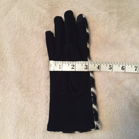 Black & White houndstooth gloves - Picture 5 of 6